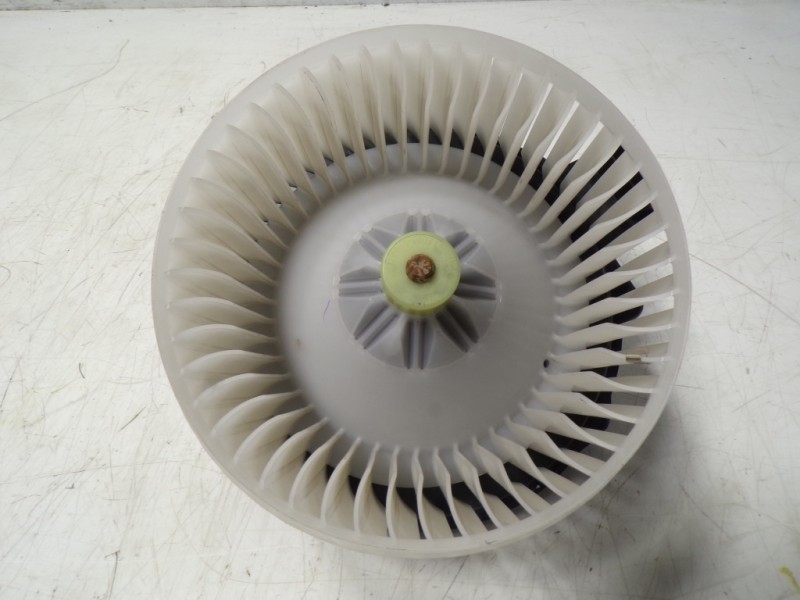 Recambio de motor calefaccion para toyota rav 4 advance hybrid referencia OEM IAM 8710342101 2727008105 