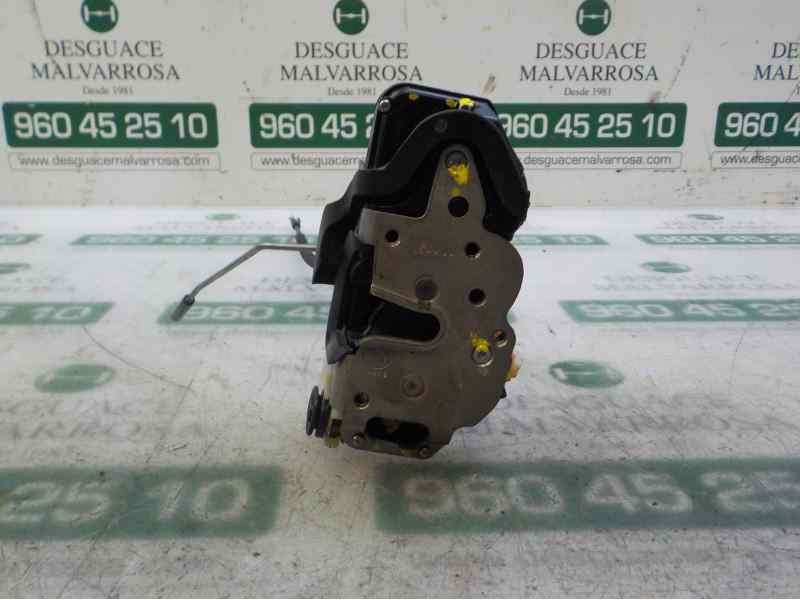 Recambio de cerradura puerta trasera derecha para opel insignia berlina 2.0 16v cdti referencia OEM IAM 13578025 13579566 