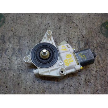 MOTOR ELEVALUNAS DELANTERO DERECHO A2048200242 A2048200242 971218100