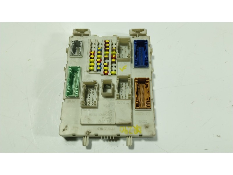 Recambio de caja reles / fusibles para ford focus iii 1.0 ecoboost referencia OEM IAM 2506087 GV6T14A073BG 