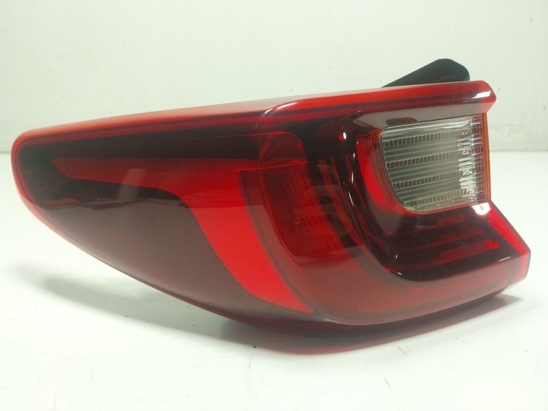 Recambio de piloto trasero izquierdo para kia stonic (yb) 1.0 t-gdi referencia OEM IAM 92401H8500  