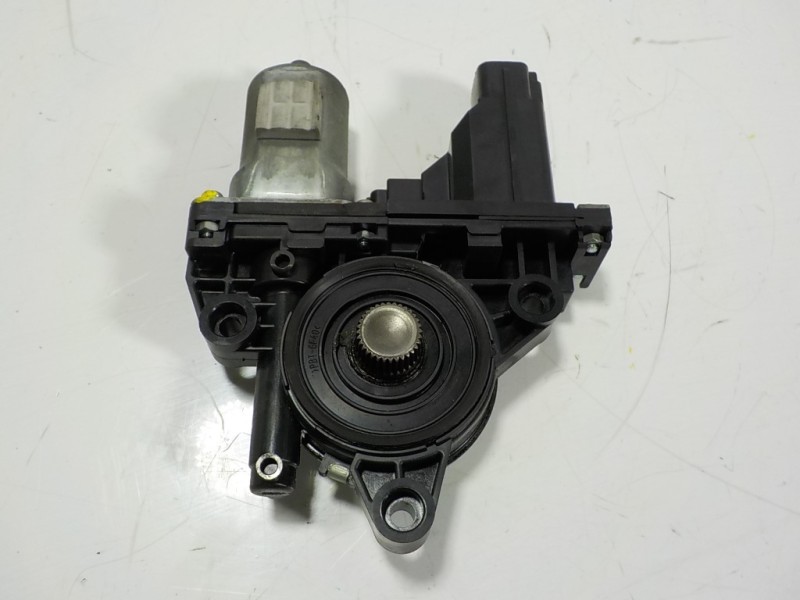 Recambio de motor elevalunas delantero izquierdo para kia carens ( ) 1.7 crdi cat referencia OEM IAM 82450A4010 82450A4010 