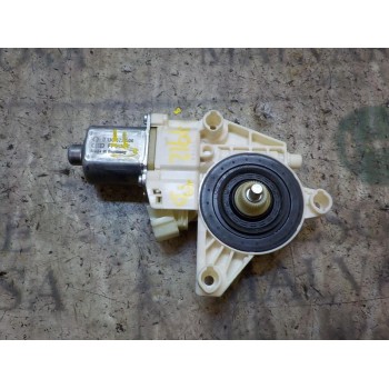 MOTOR ELEVALUNAS TRASERO DERECHO A2048200642 A2048200642 961108100