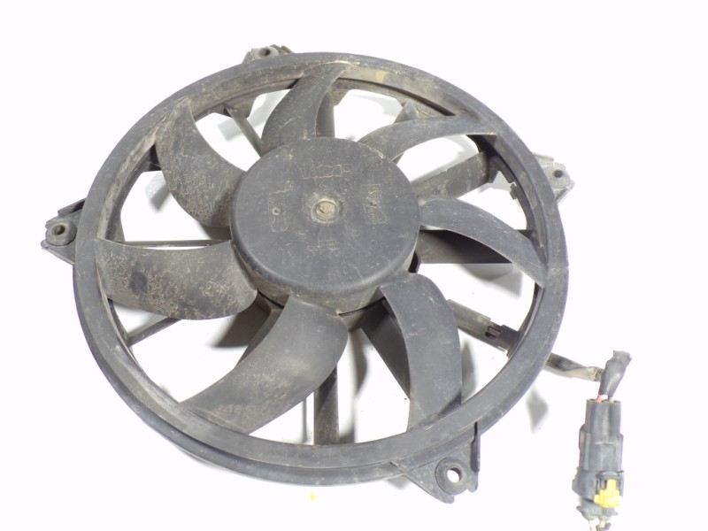 Recambio de electroventilador para peugeot 3008 1.6 hdi fap referencia OEM IAM 1253K4  