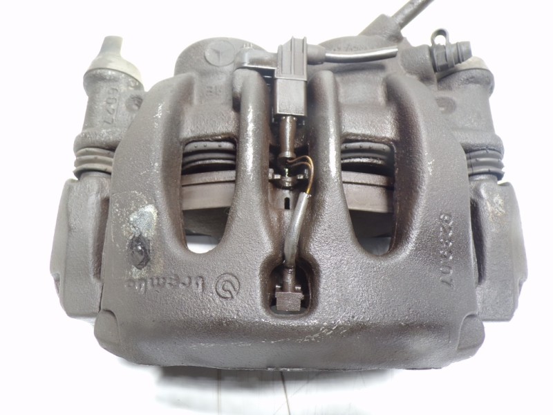 Recambio de pinza freno delantera derecha para volkswagen crafter caja cerrada 2.0 tdi referencia OEM IAM 2E0615106B  