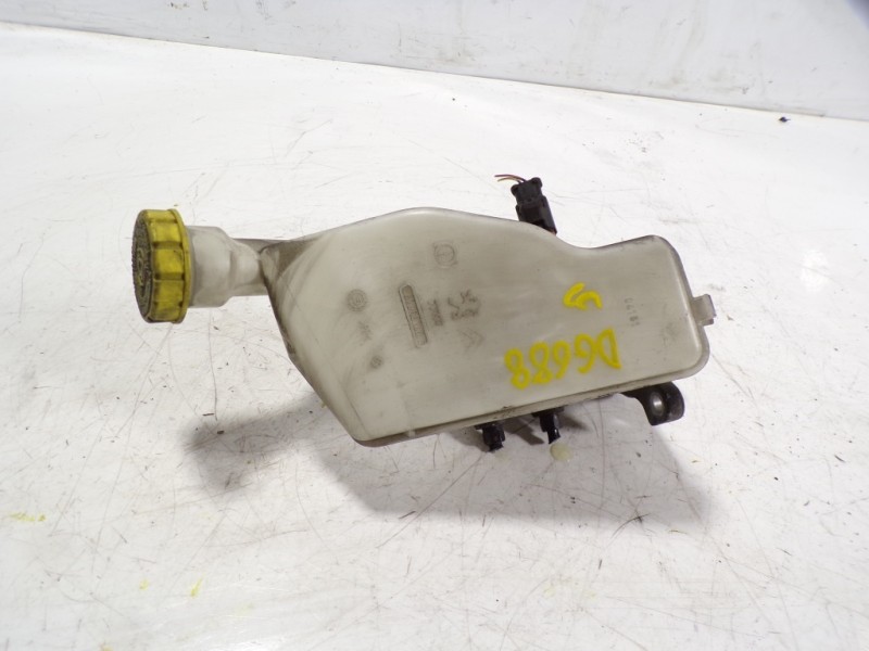 Recambio de bomba freno para peugeot 208 1.2 12v e-vti referencia OEM IAM 4601R7  