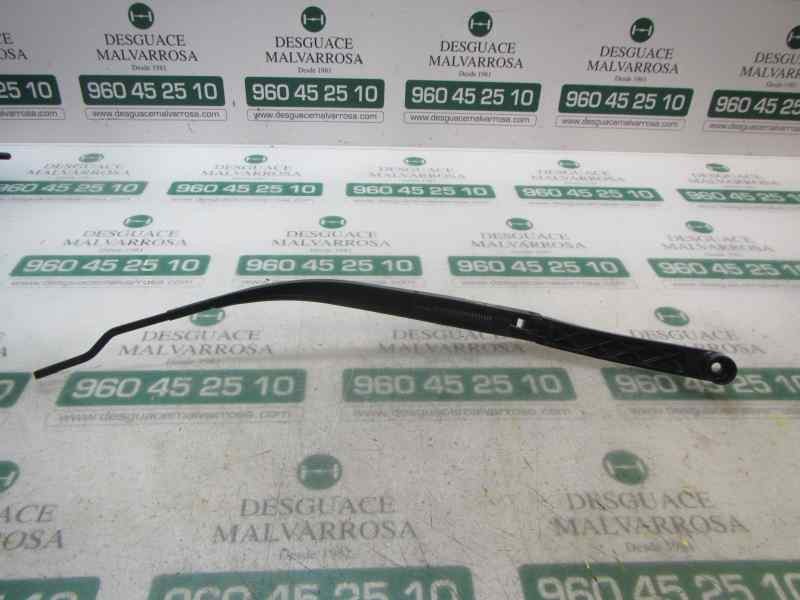 Recambio de brazo limpia delantero derecho para kia rio drive referencia OEM IAM 983211W000  