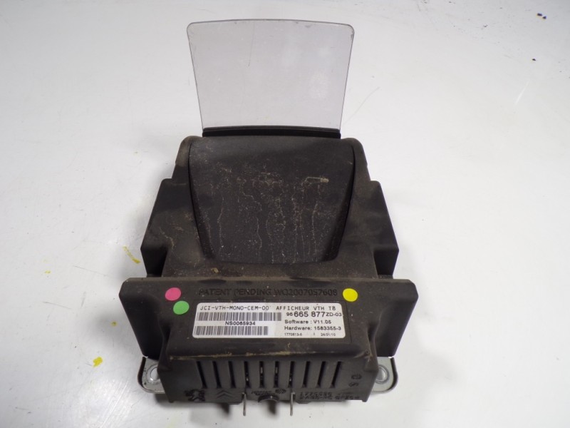 Recambio de pantalla multifuncion para peugeot 3008 1.6 hdi fap referencia OEM IAM 6593K2  