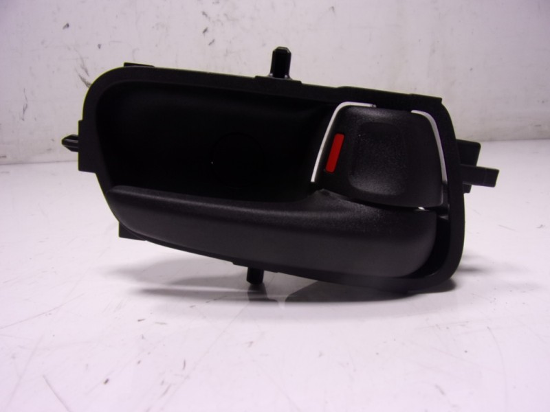 Recambio de maneta interior delantera derecha para toyota yaris 1.5 vvti hev referencia OEM IAM 69205K0050C1 69273K0040 