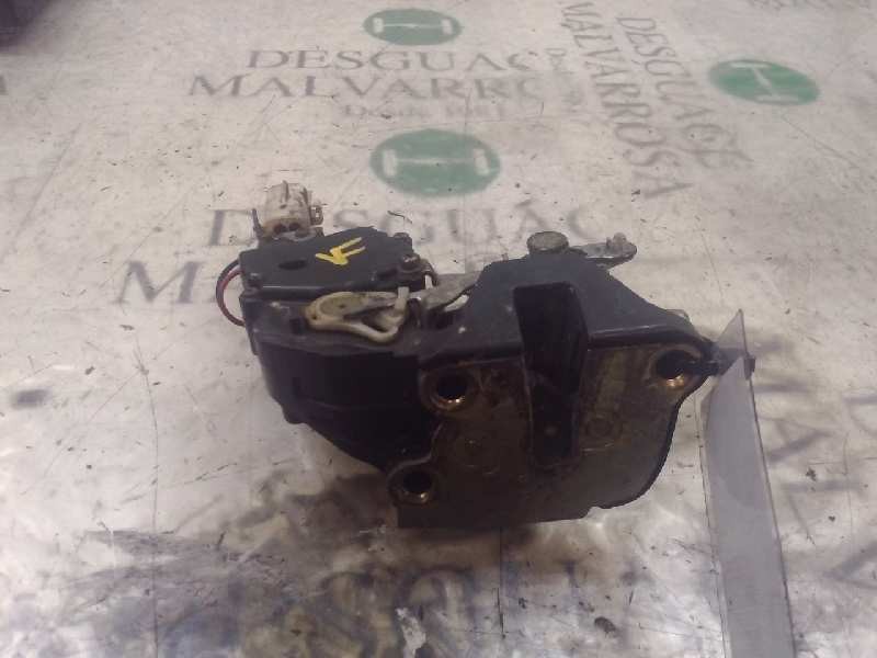 Recambio de cerradura puerta trasera derecha para toyota carina (t19) 2.0 berlina referencia OEM IAM   