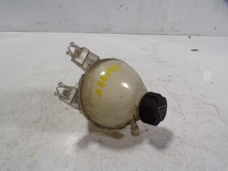 Recambio de deposito expansion para peugeot 208 1.2 12v e-vti referencia OEM IAM 9800777280  