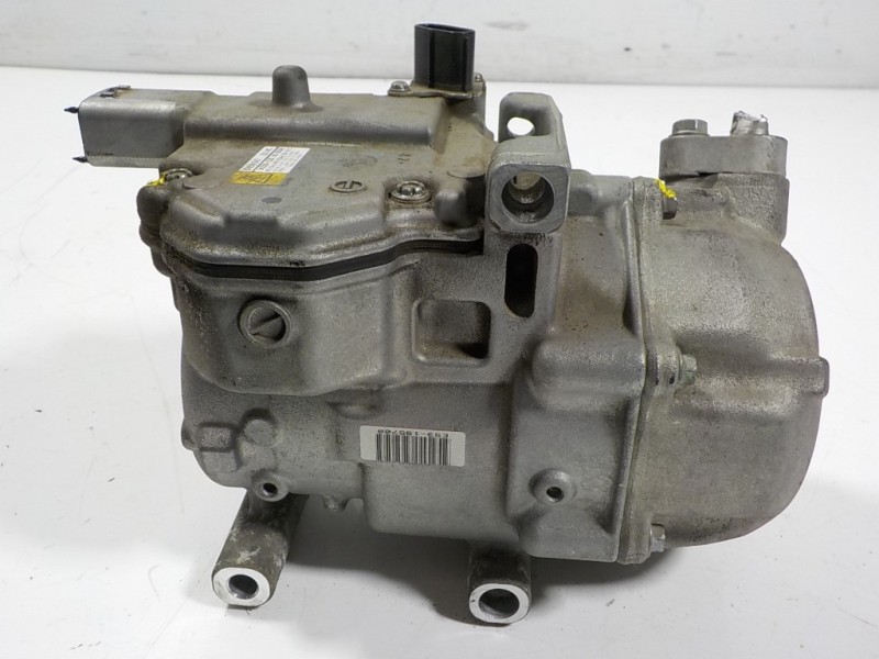Recambio de compresor aire acondicionado para toyota auris touring sports (e18) hybrid active referencia OEM IAM 8837047033 0422