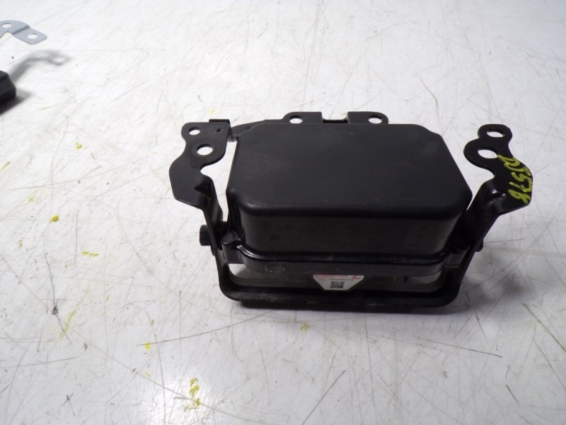 Recambio de modulo electronico para toyota rav 4 advance hybrid referencia OEM IAM 8821047090 8821047090 2300007460