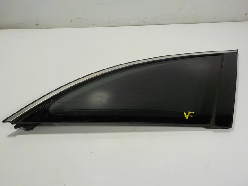 Recambio de cristal custodia trasero derecho para mercedes-benz clase r (w251) 3.0 cdi cat referencia OEM IAM A2516703250  