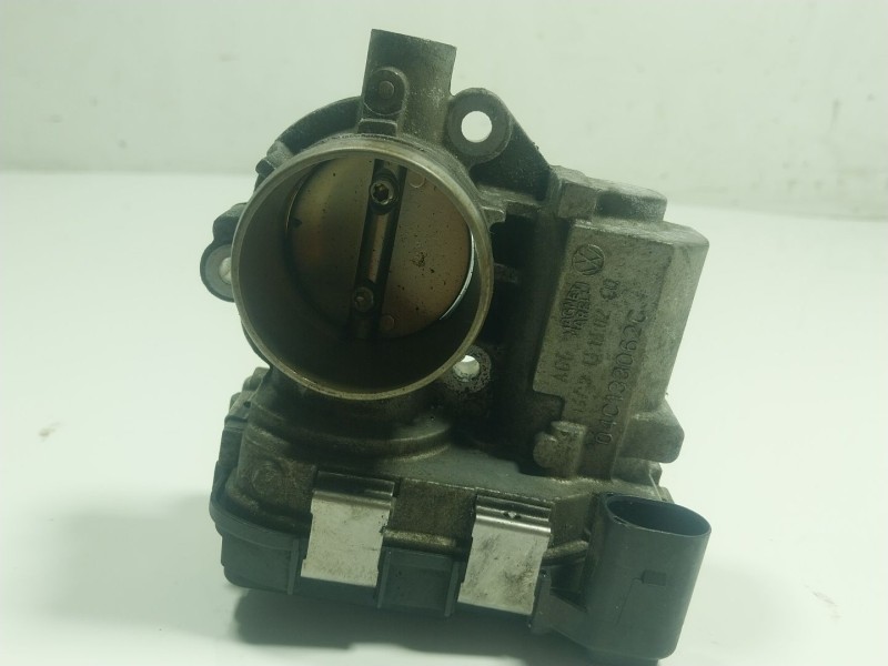 Recambio de caja mariposa para seat arona (kj7, kjp) 1.0 tsi referencia OEM IAM 04C133062C 04C133062C 