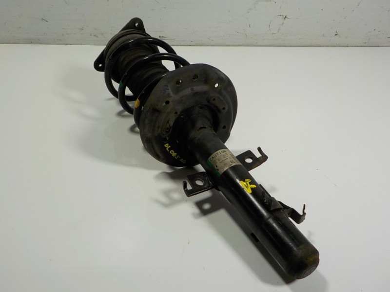 Recambio de amortiguador delantero derecho para renault kadjar 1.2 tce energy referencia OEM IAM 543024EA3A 543024FA3A 