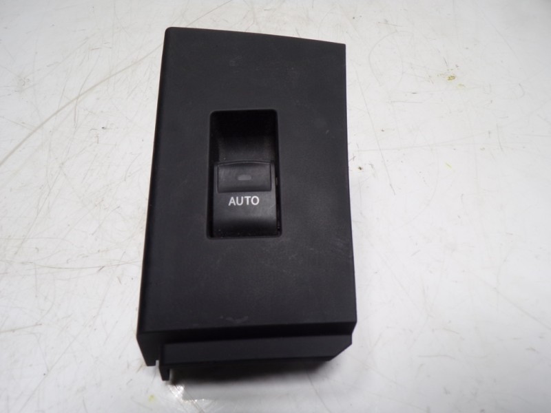 Recambio de mando elevalunas trasero derecho para toyota auris touring sports (e18) hybrid active referencia OEM IAM 8481002140 