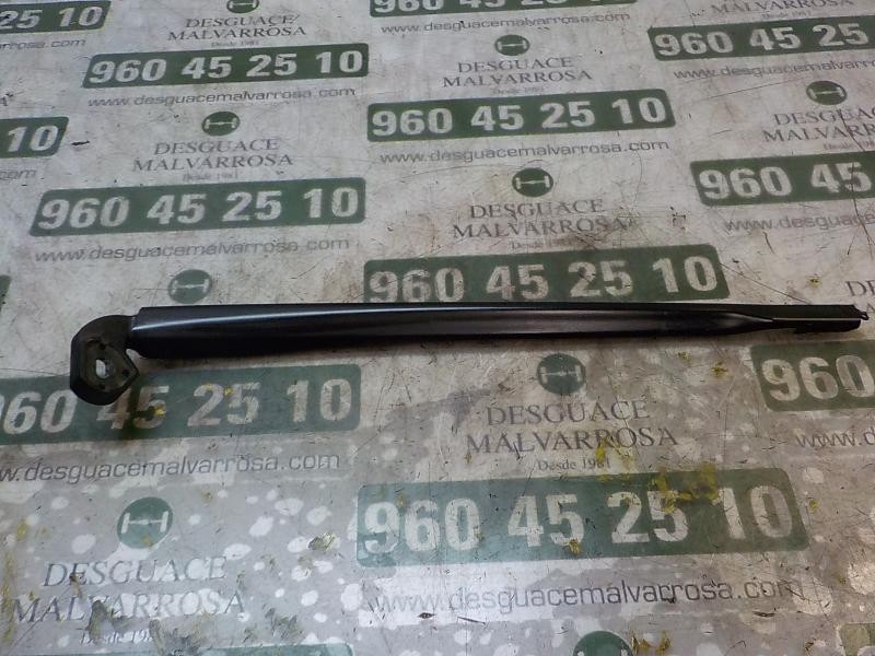 Recambio de brazo limpia delantero derecho para seat leon (1p1) 1.9 tdi referencia OEM IAM 1P0955410A1P9  