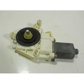 MOTOR ELEVALUNAS DELANTERO DERECHO A2518200842 A2518200842 