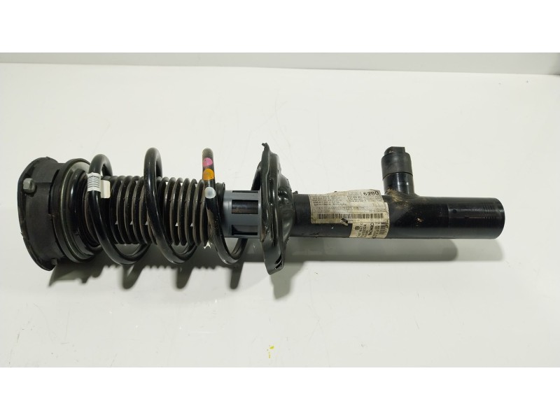 Recambio de amortiguador delantero derecho para cupra leon sportstourer (kl8) 1.4 tsi phev referencia OEM IAM   