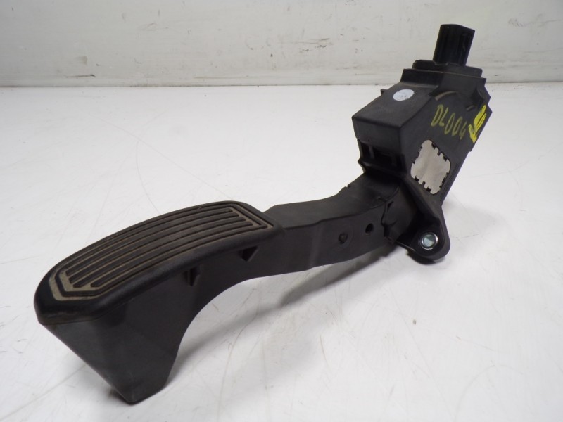 Recambio de potenciometro pedal para toyota auris touring sports (e18) hybrid active referencia OEM IAM 7811002120 7811002120 