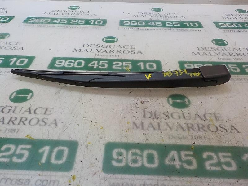 Recambio de brazo limpia trasero para hyundai i30cw classic referencia OEM IAM 988112L000  