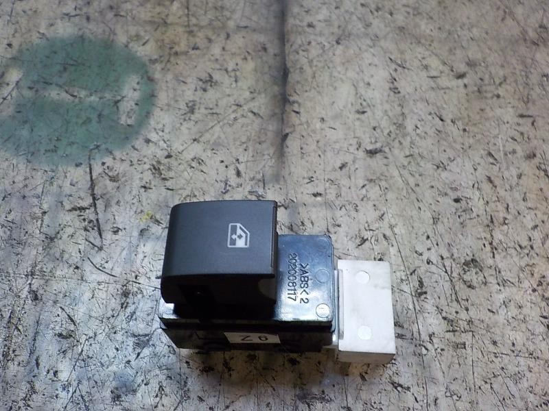 Recambio de mando elevalunas trasero derecho para chevrolet epica 2.0 diesel cat referencia OEM IAM 96645210  