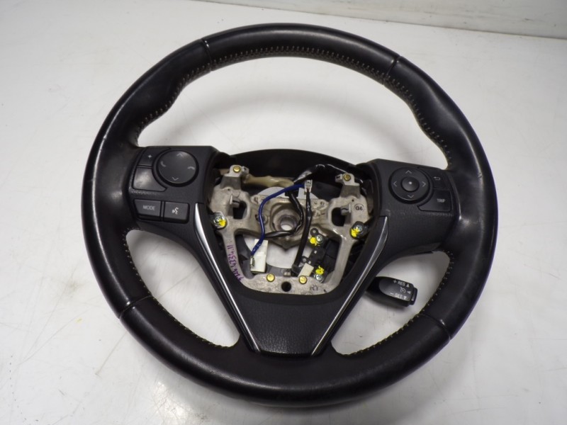 Recambio de volante para toyota auris touring sports (e18) hybrid active referencia OEM IAM 8425002690C1 622837810 