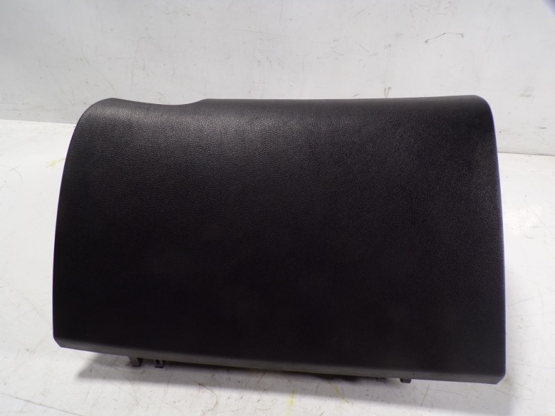 Recambio de guantera para kia cee´´d 1.4 crdi cat referencia OEM IAM 84510A2100WK  