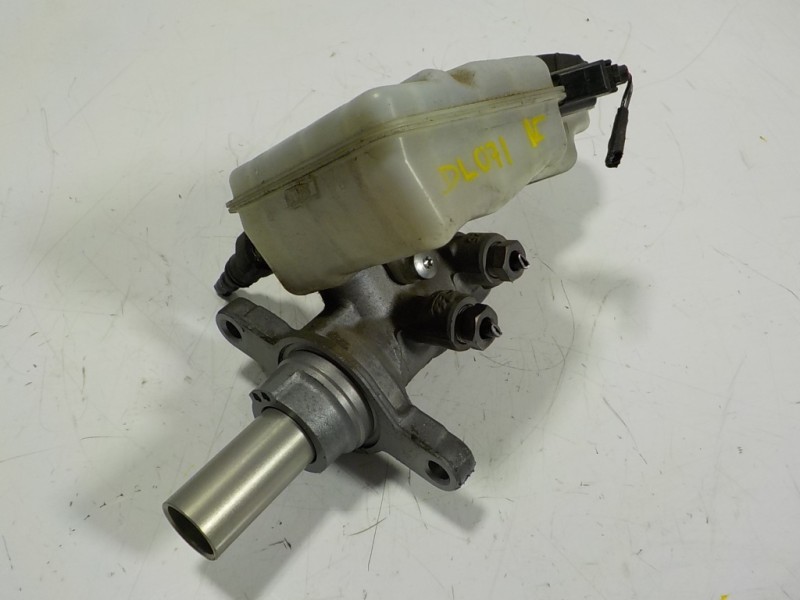 Recambio de bomba freno para ford focus lim. 1.6 tdci cat referencia OEM IAM 2372573 BV612C246A 