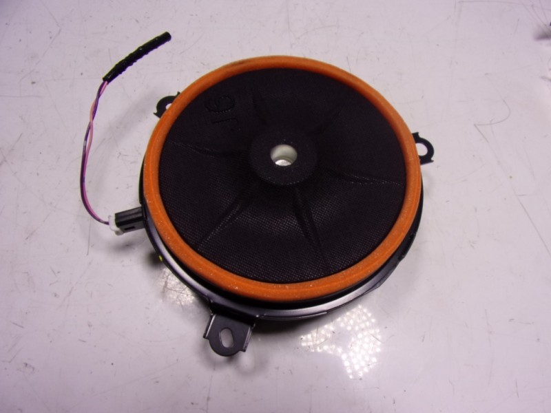 Recambio de modulo electronico para toyota yaris 1.5 vvti hev referencia OEM IAM 86150K0010 8615K0010 