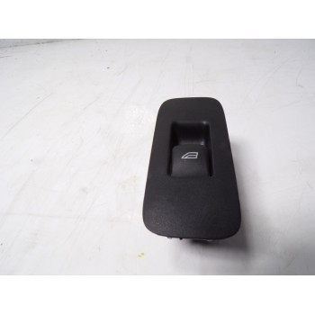 MANDO ELEVALUNAS TRASERO DERECHO 31394840 