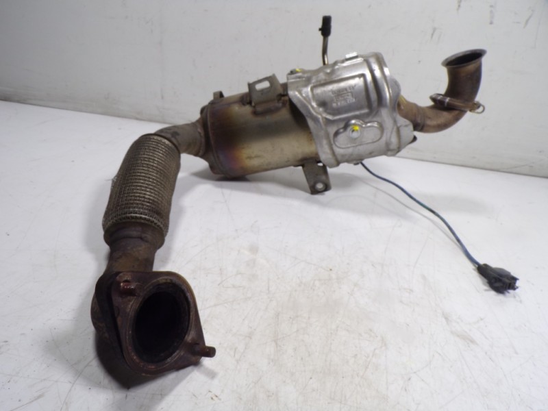 Recambio de catalizador para ford focus lim. 1.6 tdci cat referencia OEM IAM 2085328 AV615H270SA 