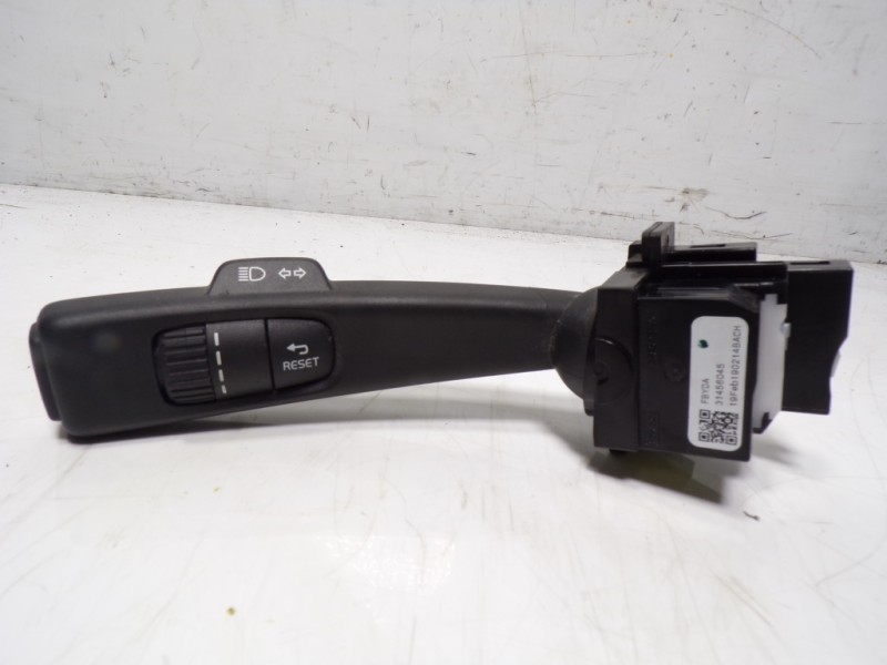 Recambio de mando intermitentes para volvo v40 cross country 2.0 diesel cat referencia OEM IAM 31456045 31456045 