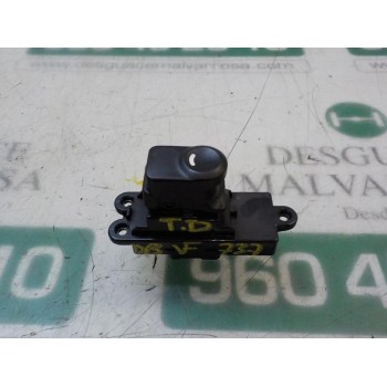 MANDO ELEVALUNAS TRASERO DERECHO 935802L010 