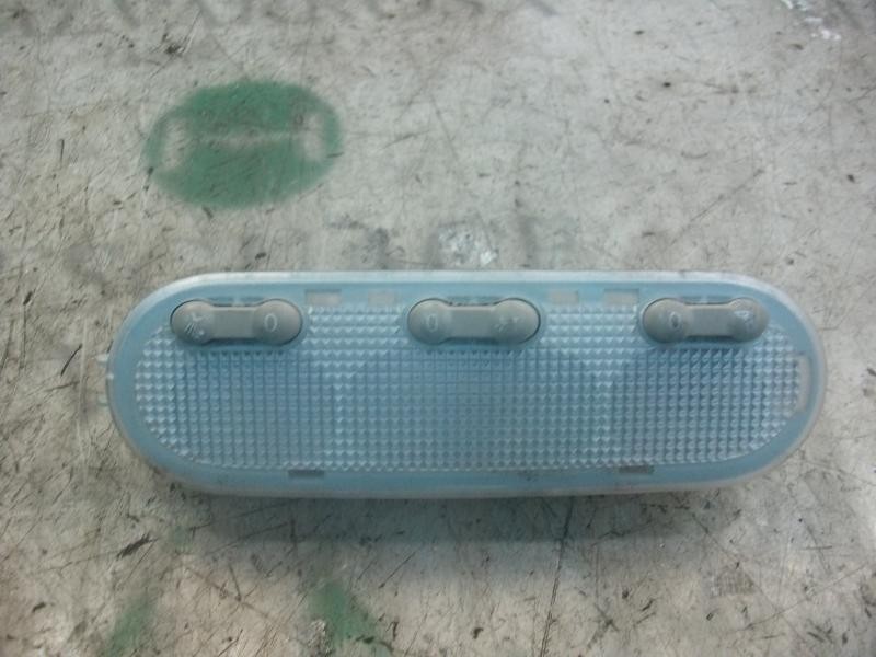 Recambio de piloto interior para renault scenic ii grand dynamique referencia OEM IAM   