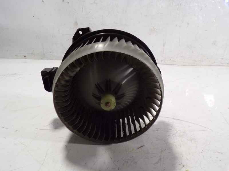 Recambio de motor calefaccion para jaguar xf 2.7 v6 diesel cat referencia OEM IAM C2Z6520 AV2727005381 