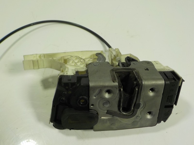 Recambio de cerradura puerta lateral derecha para volkswagen crafter kasten (sy) 2.0 tdi referencia OEM IAM 7C0843014BC 7C084301