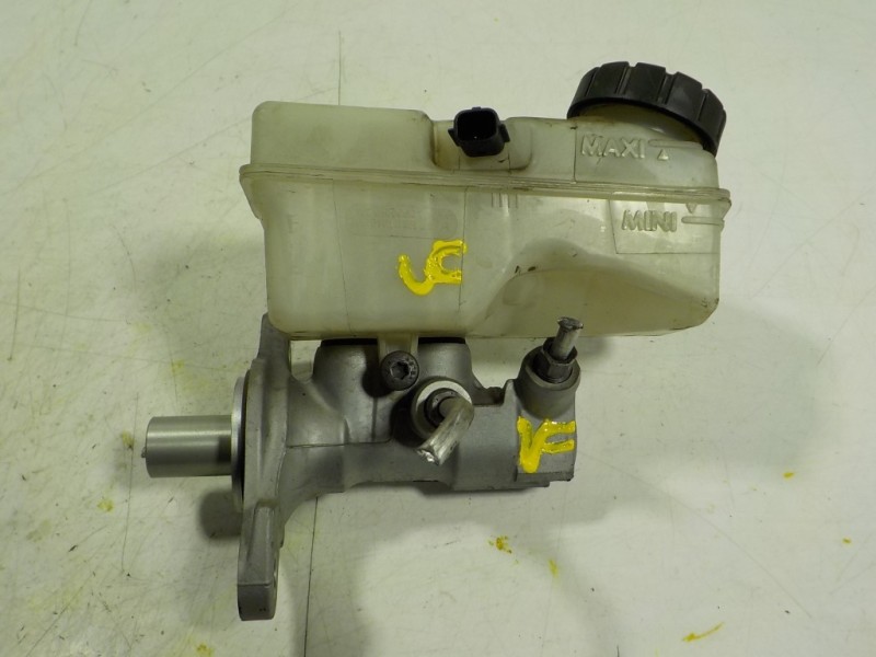 Recambio de bomba freno para dacia sandero 1.5 dci diesel fap cat referencia OEM IAM 460111938R  