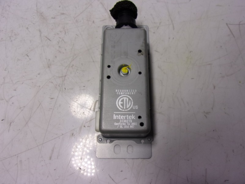 Recambio de modulo electronico para toyota yaris 1.5 vvti hev referencia OEM IAM  8805148010 