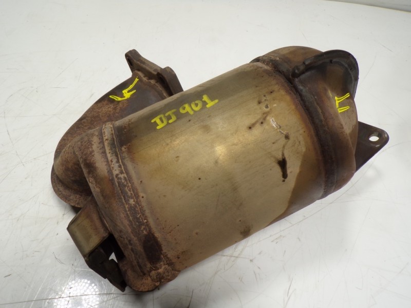 Recambio de catalizador para renault kangoo 1.5 dci diesel cat referencia OEM IAM 8201012953 8201030945A 