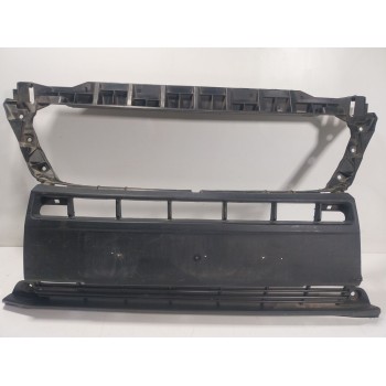 PARAGOLPES DELANTERO 735684851 1315077070 