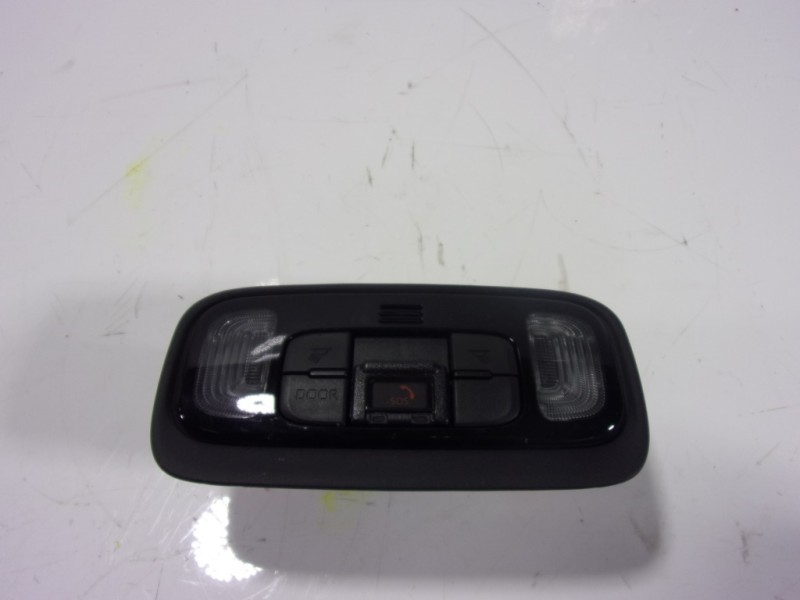 Recambio de piloto interior para toyota yaris cross 1.5 vvti 16 v 55 kw referencia OEM IAM 81260K0100C0  