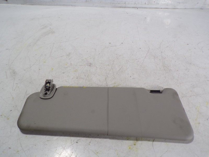 Recambio de parasol izquierdo para dacia sandero 1.5 dci diesel fap cat referencia OEM IAM 964010723R  