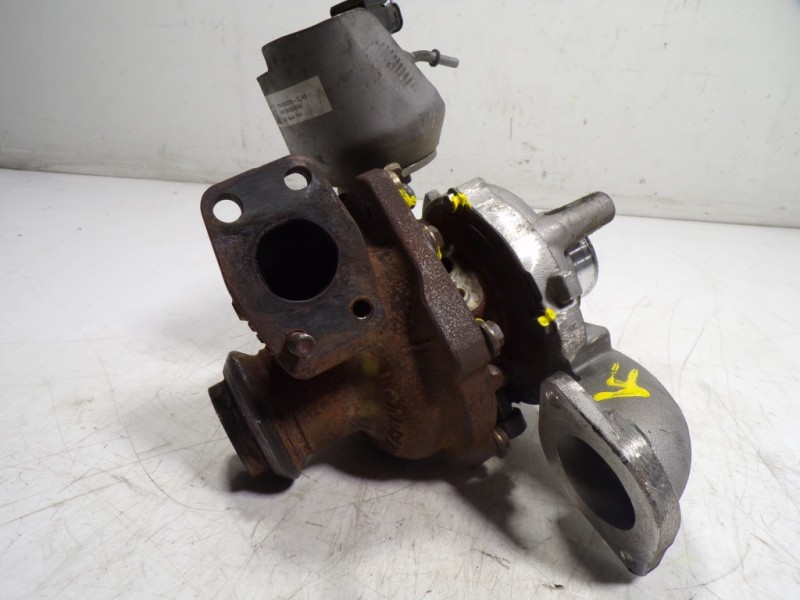 Recambio de turbocompresor para ford focus lim. 1.6 tdci cat referencia OEM IAM 1945757 968612068006 