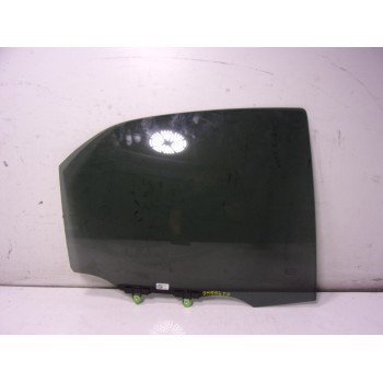 CRISTAL PUERTA TRASERO DERECHO 681030D040 