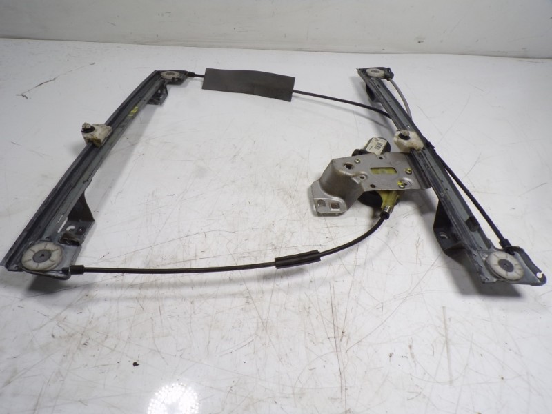 Recambio de elevalunas delantero izquierdo para renault kangoo 1.5 dci diesel cat referencia OEM IAM 807212230R 402087A 