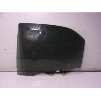 CRISTAL PUERTA TRASERO IZQUIERDO 681040D040 