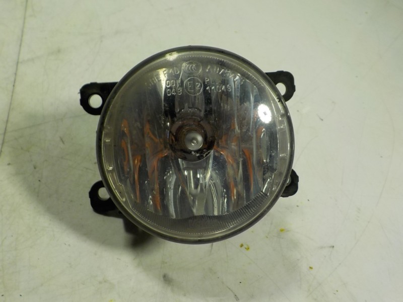 Recambio de faro antiniebla derecho para dacia sandero 1.5 dci diesel fap cat referencia OEM IAM 261500097R  