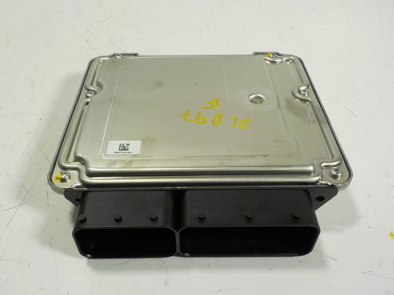 Recambio de centralita motor uce para bmw serie 5 touring (f11) 520d xdrive referencia OEM IAM 13618586534 857776401 